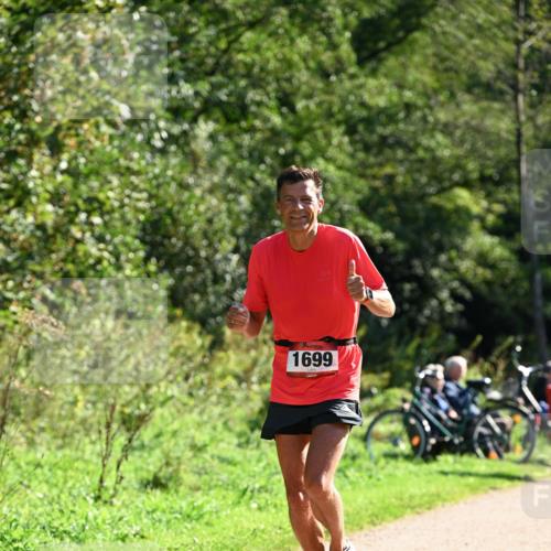 27.09.2026 - 35. Volkslauf durch das schöne Alstertal Dr. Thomas Lammeyer http://msf.ph/oto/10576270 27.09.2026 11:42:40 Laufen 1699 meine-sportfotos.de
