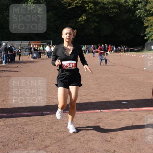 27.09.2026 - 35. Volkslauf durch das schöne Alstertal Strokosch-Dieckow http://msf.ph/oto/10576303 27.09.2026 12:38:11 Ziel 2341 meine-sportfotos.de