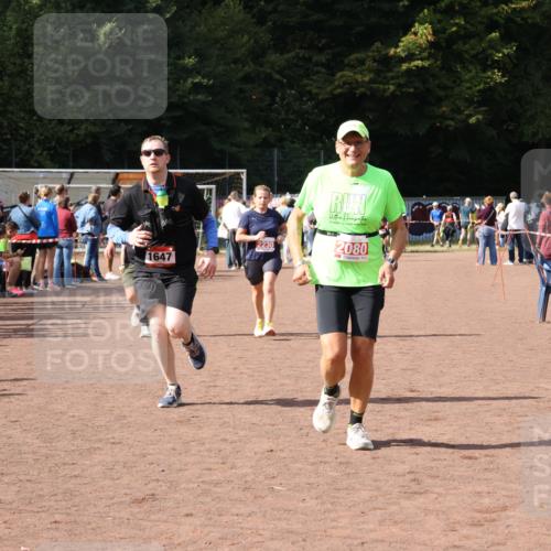 27.09.2026 - 35. Volkslauf durch das schöne Alstertal Strokosch-Dieckow http://msf.ph/oto/10576349 27.09.2026 12:30:44 Ziel 1072, 1647, 2080, 2230, 2234 meine-sportfotos.de