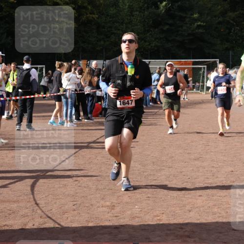 27.09.2026 - 35. Volkslauf durch das schöne Alstertal Strokosch-Dieckow http://msf.ph/oto/10576406 27.09.2026 12:30:45 Ziel 1647, 2080, 2230, 2234 meine-sportfotos.de