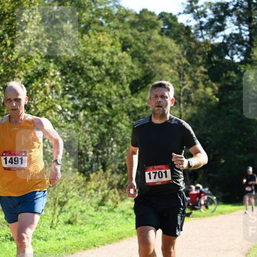 27.09.2026 - 35. Volkslauf durch das schöne Alstertal Dr. Thomas Lammeyer http://msf.ph/oto/10576446 27.09.2026 11:44:10 Laufen 1491, 1701 meine-sportfotos.de