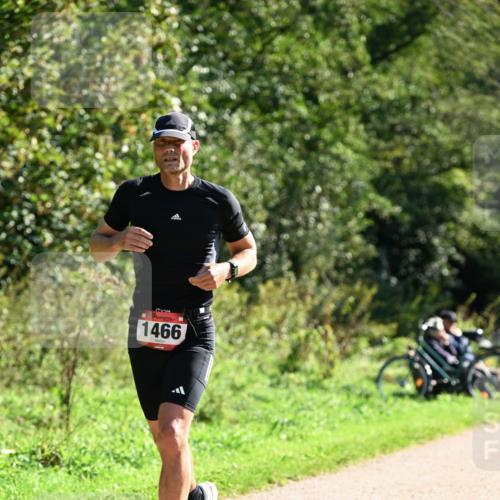 27.09.2026 - 35. Volkslauf durch das schöne Alstertal Dr. Thomas Lammeyer http://msf.ph/oto/10576462 27.09.2026 11:44:18 Laufen 1466 meine-sportfotos.de