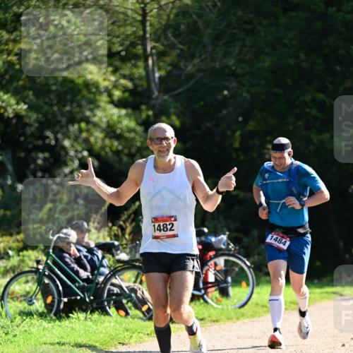 27.09.2026 - 35. Volkslauf durch das schöne Alstertal Dr. Thomas Lammeyer http://msf.ph/oto/10576465 27.09.2026 11:44:31 Laufen 1482, 1484 meine-sportfotos.de