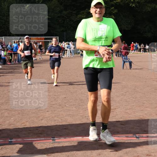 27.09.2026 - 35. Volkslauf durch das schöne Alstertal Strokosch-Dieckow http://msf.ph/oto/10576468 27.09.2026 12:30:46 Ziel 1647, 2080, 2230, 2234 meine-sportfotos.de