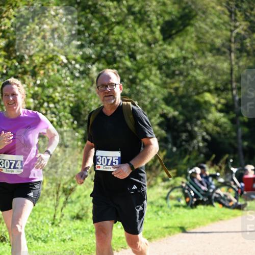 27.09.2026 - 35. Volkslauf durch das schöne Alstertal Dr. Thomas Lammeyer http://msf.ph/oto/10576509 27.09.2026 11:44:44 Laufen 3074, 3075 meine-sportfotos.de