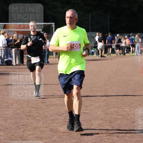 27.09.2026 - 35. Volkslauf durch das schöne Alstertal Strokosch-Dieckow http://msf.ph/oto/10576557 27.09.2026 12:39:16 Ziel 2064, 2105, 2486 meine-sportfotos.de