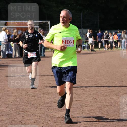 27.09.2026 - 35. Volkslauf durch das schöne Alstertal Strokosch-Dieckow http://msf.ph/oto/10576571 27.09.2026 12:39:16 Ziel 2064, 2105, 2486 meine-sportfotos.de