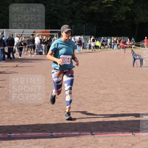 27.09.2026 - 35. Volkslauf durch das schöne Alstertal Strokosch-Dieckow http://msf.ph/oto/10576623 27.09.2026 12:39:21 Ziel 2064, 2105, 2486 meine-sportfotos.de