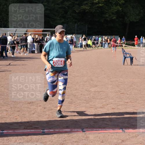 27.09.2026 - 35. Volkslauf durch das schöne Alstertal Strokosch-Dieckow http://msf.ph/oto/10576630 27.09.2026 12:39:21 Ziel 2064, 2105, 2486 meine-sportfotos.de