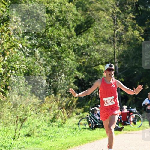 27.09.2026 - 35. Volkslauf durch das schöne Alstertal Dr. Thomas Lammeyer http://msf.ph/oto/10576634 27.09.2026 11:45:35 Laufen 2982 meine-sportfotos.de