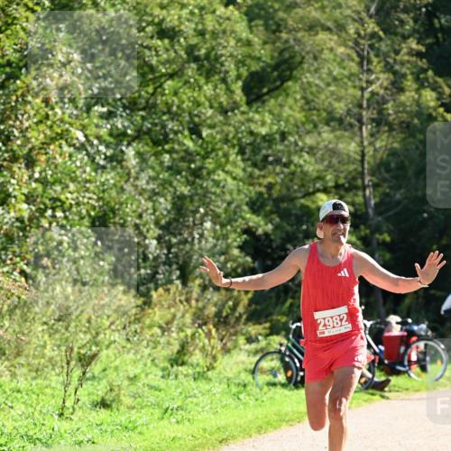 27.09.2026 - 35. Volkslauf durch das schöne Alstertal Dr. Thomas Lammeyer http://msf.ph/oto/10576635 27.09.2026 11:45:35 Laufen 2982 meine-sportfotos.de