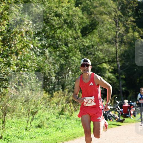 27.09.2026 - 35. Volkslauf durch das schöne Alstertal Dr. Thomas Lammeyer http://msf.ph/oto/10576639 27.09.2026 11:45:35 Laufen 2982 meine-sportfotos.de