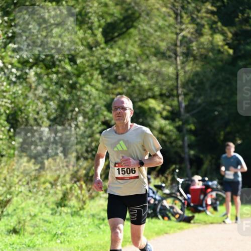 27.09.2026 - 35. Volkslauf durch das schöne Alstertal Dr. Thomas Lammeyer http://msf.ph/oto/10576661 27.09.2026 11:45:41 Laufen 1506, 1506 meine-sportfotos.de