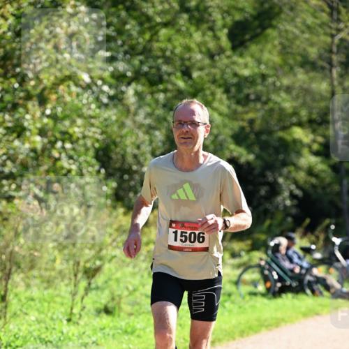 27.09.2026 - 35. Volkslauf durch das schöne Alstertal Dr. Thomas Lammeyer http://msf.ph/oto/10576668 27.09.2026 11:45:41 Laufen 1506 meine-sportfotos.de