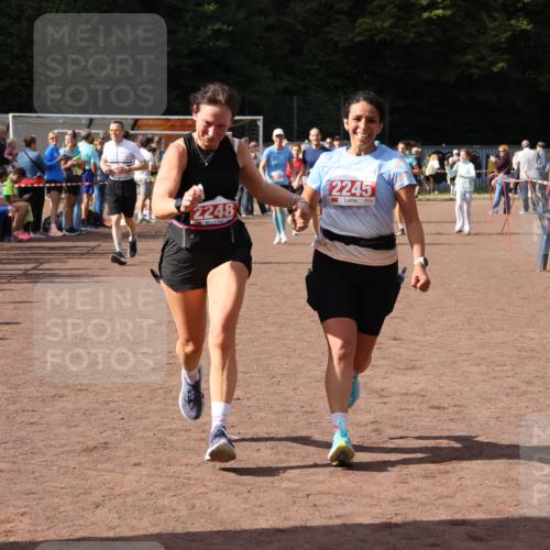 27.09.2026 - 35. Volkslauf durch das schöne Alstertal Strokosch-Dieckow http://msf.ph/oto/10576708 27.09.2026 12:31:09 Ziel 2012, 2013, 2245, 2248, 2310 meine-sportfotos.de