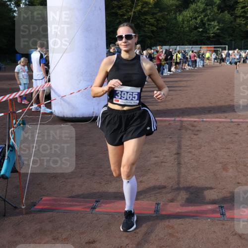 27.09.2026 - 35. Volkslauf durch das schöne Alstertal Strokosch-Dieckow http://msf.ph/oto/10576712 27.09.2026 11:19:51 Ziel 3057, 3343, 3964, 3965, 4084 meine-sportfotos.de