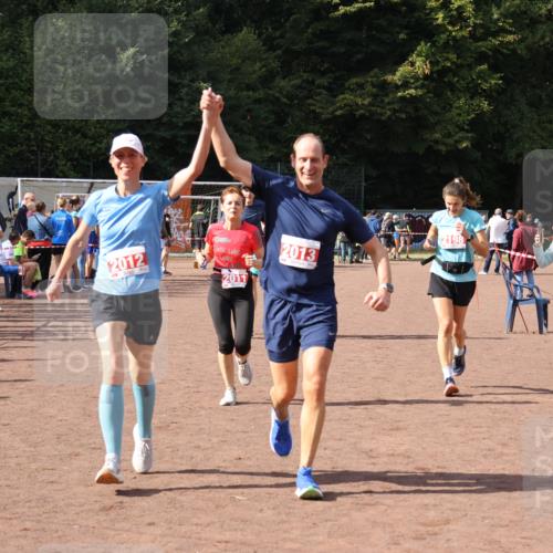 27.09.2026 - 35. Volkslauf durch das schöne Alstertal Strokosch-Dieckow http://msf.ph/oto/10576817 27.09.2026 12:31:16 Ziel 1086, 1649, 2011, 2012, 2013, 2198, 2310 meine-sportfotos.de