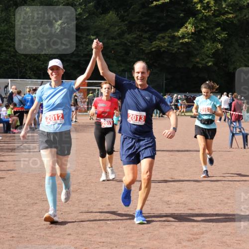 27.09.2026 - 35. Volkslauf durch das schöne Alstertal Strokosch-Dieckow http://msf.ph/oto/10576828 27.09.2026 12:31:16 Ziel 1086, 1649, 2011, 2012, 2013, 2198, 2310 meine-sportfotos.de