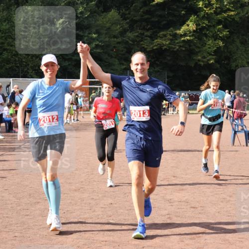 27.09.2026 - 35. Volkslauf durch das schöne Alstertal Strokosch-Dieckow http://msf.ph/oto/10576862 27.09.2026 12:31:16 Ziel 1086, 1649, 2011, 2012, 2013, 2198, 2310 meine-sportfotos.de