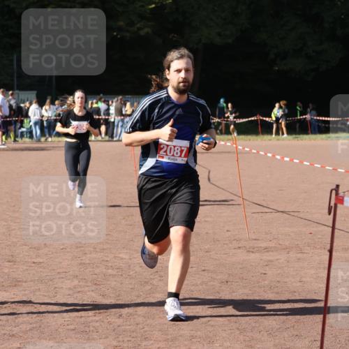 27.09.2026 - 35. Volkslauf durch das schöne Alstertal Strokosch-Dieckow http://msf.ph/oto/10576913 27.09.2026 12:39:59 Ziel 2087, 2100, 2307 meine-sportfotos.de