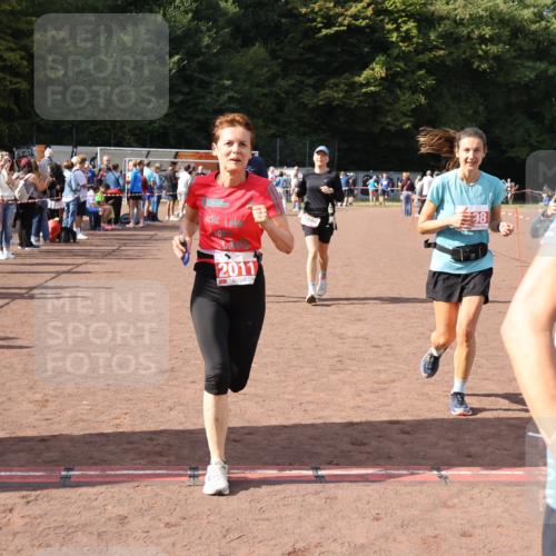 27.09.2026 - 35. Volkslauf durch das schöne Alstertal Strokosch-Dieckow http://msf.ph/oto/10576915 27.09.2026 12:31:19 Ziel 1086, 1649, 2011, 2012, 2013, 2198, 2310 meine-sportfotos.de