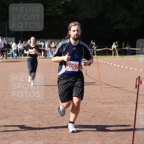 27.09.2026 - 35. Volkslauf durch das schöne Alstertal Strokosch-Dieckow http://msf.ph/oto/10576922 27.09.2026 12:39:59 Ziel 2087, 2100, 2307 meine-sportfotos.de