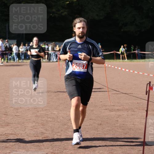 27.09.2026 - 35. Volkslauf durch das schöne Alstertal Strokosch-Dieckow http://msf.ph/oto/10576936 27.09.2026 12:39:59 Ziel 2087, 2100, 2307 meine-sportfotos.de