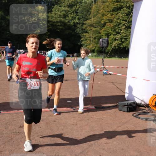 27.09.2026 - 35. Volkslauf durch das schöne Alstertal Strokosch-Dieckow http://msf.ph/oto/10576946 27.09.2026 12:31:20 Ziel 1086, 1649, 2011, 2012, 2013, 2198, 2310 meine-sportfotos.de