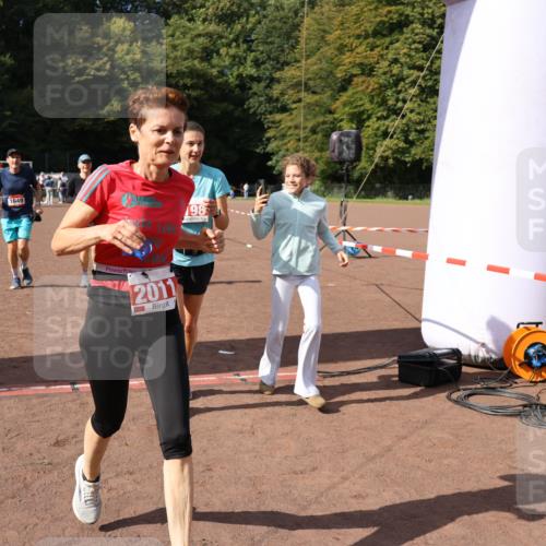 27.09.2026 - 35. Volkslauf durch das schöne Alstertal Strokosch-Dieckow http://msf.ph/oto/10576968 27.09.2026 12:31:20 Ziel 1086, 1649, 2011, 2012, 2013, 2198, 2310 meine-sportfotos.de