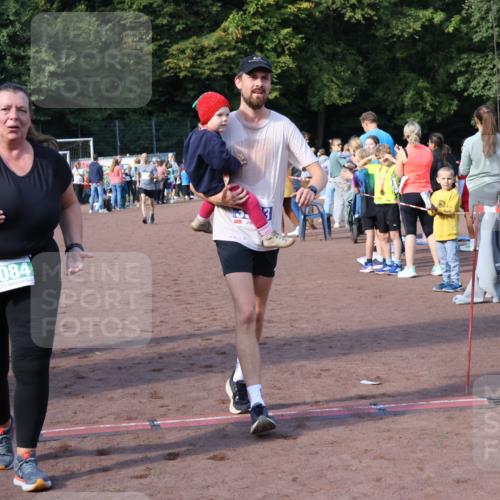 27.09.2026 - 35. Volkslauf durch das schöne Alstertal Strokosch-Dieckow http://msf.ph/oto/10577011 27.09.2026 11:19:48 Ziel 3057, 3211, 3343, 3964, 3965, 4084 meine-sportfotos.de