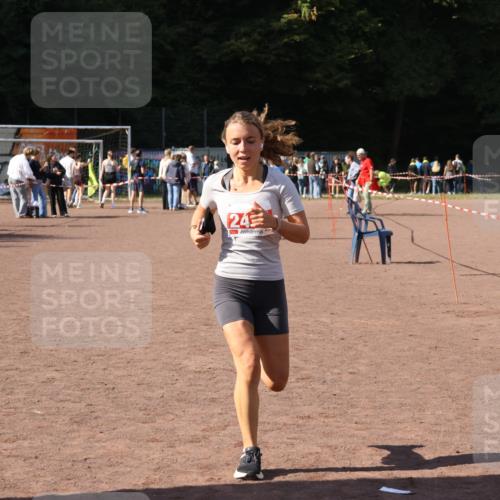 27.09.2026 - 35. Volkslauf durch das schöne Alstertal Strokosch-Dieckow http://msf.ph/oto/10577045 27.09.2026 12:40:13 Ziel 2300, 2434 meine-sportfotos.de
