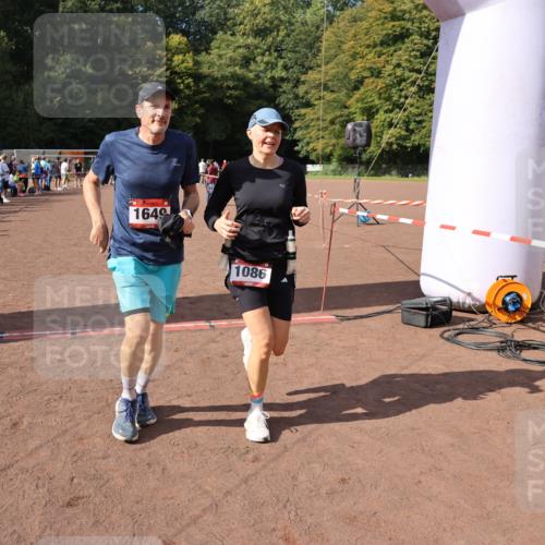 27.09.2026 - 35. Volkslauf durch das schöne Alstertal Strokosch-Dieckow http://msf.ph/oto/10577051 27.09.2026 12:31:22 Ziel 1086, 1649, 2011, 2198 meine-sportfotos.de
