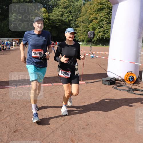 27.09.2026 - 35. Volkslauf durch das schöne Alstertal Strokosch-Dieckow http://msf.ph/oto/10577061 27.09.2026 12:31:22 Ziel 1086, 1649, 2011, 2198 meine-sportfotos.de
