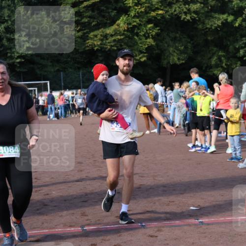 27.09.2026 - 35. Volkslauf durch das schöne Alstertal Strokosch-Dieckow http://msf.ph/oto/10577203 27.09.2026 11:19:48 Ziel 3057, 3211, 3343, 3964, 3965, 4084 meine-sportfotos.de
