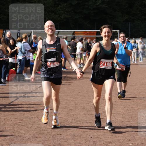 27.09.2026 - 35. Volkslauf durch das schöne Alstertal Strokosch-Dieckow http://msf.ph/oto/10577216 27.09.2026 12:31:45 Ziel 1652, 2199, 2202 meine-sportfotos.de