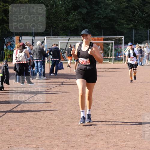 27.09.2026 - 35. Volkslauf durch das schöne Alstertal Strokosch-Dieckow http://msf.ph/oto/10577223 27.09.2026 12:41:54 Ziel 1631, 2182 meine-sportfotos.de