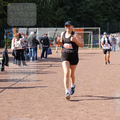 27.09.2026 - 35. Volkslauf durch das schöne Alstertal Strokosch-Dieckow http://msf.ph/oto/10577231 27.09.2026 12:41:54 Ziel 1631, 2182 meine-sportfotos.de