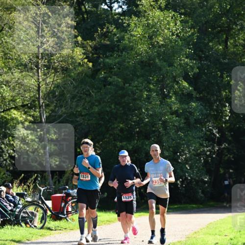 27.09.2026 - 35. Volkslauf durch das schöne Alstertal Dr. Thomas Lammeyer http://msf.ph/oto/10577235 27.09.2026 11:51:25 Laufen 1531, 1525, 235 meine-sportfotos.de