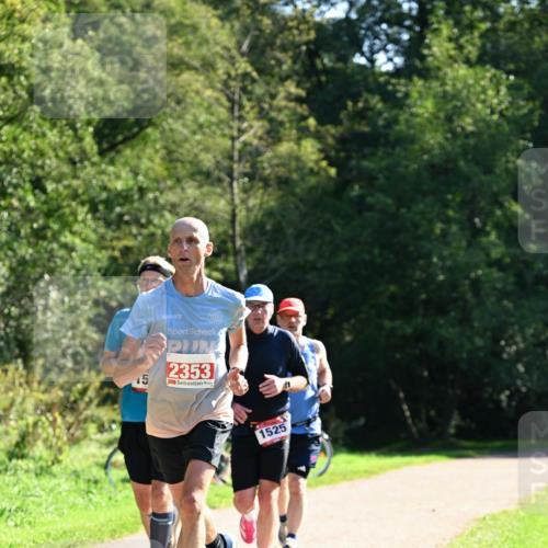 27.09.2026 - 35. Volkslauf durch das schöne Alstertal Dr. Thomas Lammeyer http://msf.ph/oto/10577244 27.09.2026 11:51:27 Laufen 15, 2353, 1525 meine-sportfotos.de