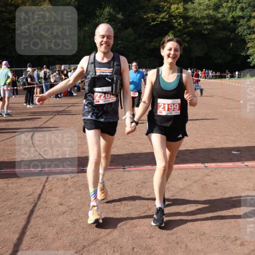 27.09.2026 - 35. Volkslauf durch das schöne Alstertal Strokosch-Dieckow http://msf.ph/oto/10577303 27.09.2026 12:31:47 Ziel 1652, 2199, 2202 meine-sportfotos.de