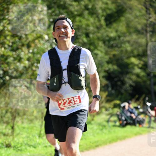 27.09.2026 - 35. Volkslauf durch das schöne Alstertal Dr. Thomas Lammeyer http://msf.ph/oto/10577356 27.09.2026 11:52:14 Laufen 2235 meine-sportfotos.de