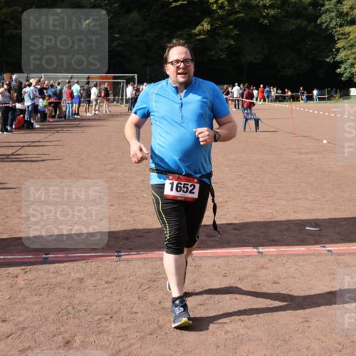 27.09.2026 - 35. Volkslauf durch das schöne Alstertal Strokosch-Dieckow http://msf.ph/oto/10577387 27.09.2026 12:31:51 Ziel 1652, 2202 meine-sportfotos.de