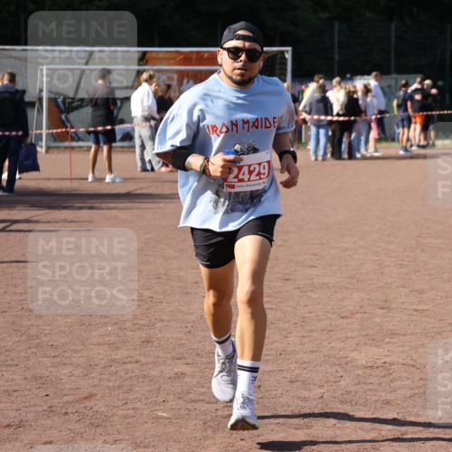 27.09.2026 - 35. Volkslauf durch das schöne Alstertal Strokosch-Dieckow http://msf.ph/oto/10577419 27.09.2026 12:42:10 Ziel 2429 meine-sportfotos.de