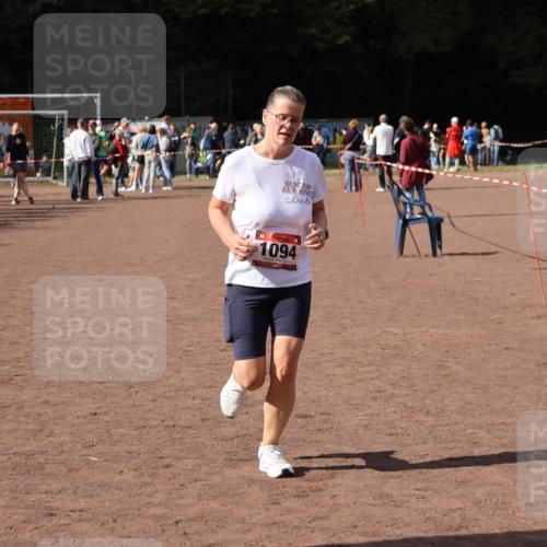 27.09.2026 - 35. Volkslauf durch das schöne Alstertal Strokosch-Dieckow http://msf.ph/oto/10577436 27.09.2026 12:31:59 Ziel 1094 meine-sportfotos.de