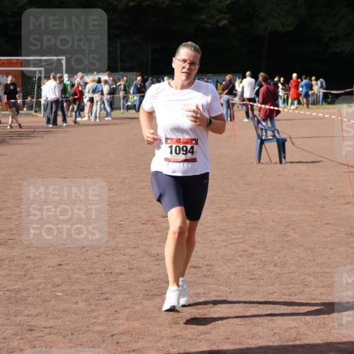 27.09.2026 - 35. Volkslauf durch das schöne Alstertal Strokosch-Dieckow http://msf.ph/oto/10577449 27.09.2026 12:31:59 Ziel 1094 meine-sportfotos.de