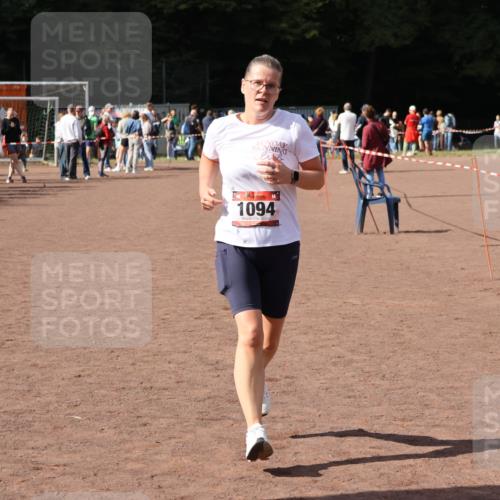 27.09.2026 - 35. Volkslauf durch das schöne Alstertal Strokosch-Dieckow http://msf.ph/oto/10577459 27.09.2026 12:31:59 Ziel 1094 meine-sportfotos.de