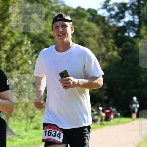 27.09.2026 - 35. Volkslauf durch das schöne Alstertal Dr. Thomas Lammeyer http://msf.ph/oto/10577491 27.09.2026 11:53:04 Laufen 1634 meine-sportfotos.de