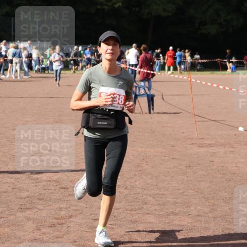 27.09.2026 - 35. Volkslauf durch das schöne Alstertal Strokosch-Dieckow http://msf.ph/oto/10577574 27.09.2026 12:32:16 Ziel 1087, 2008, 2388 meine-sportfotos.de