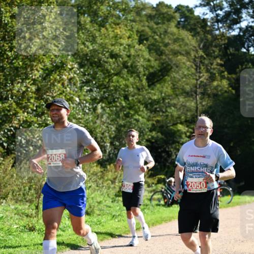 27.09.2026 - 35. Volkslauf durch das schöne Alstertal Dr. Thomas Lammeyer http://msf.ph/oto/10577663 27.09.2026 11:54:45 Laufen 2068, 21, 126, 2306, 2050 meine-sportfotos.de