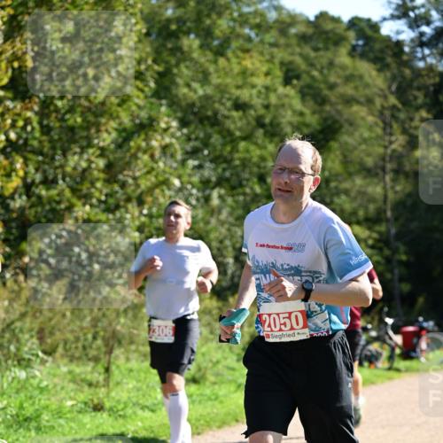 27.09.2026 - 35. Volkslauf durch das schöne Alstertal Dr. Thomas Lammeyer http://msf.ph/oto/10577670 27.09.2026 11:54:46 Laufen 21, 26, 306, 2050, 00 meine-sportfotos.de